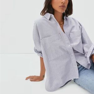 Everlane Blue and White Striped Button Down Shirt